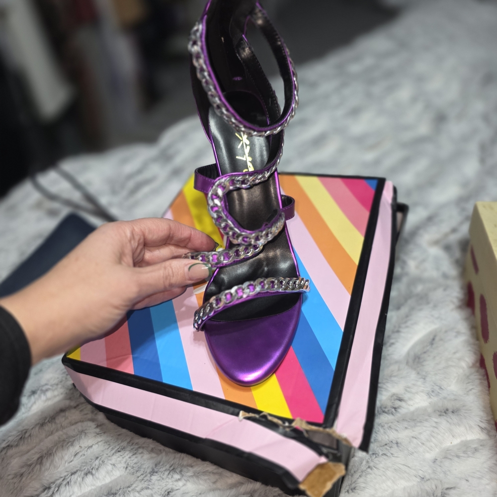 XYD Vibrant Purple Chain Heels